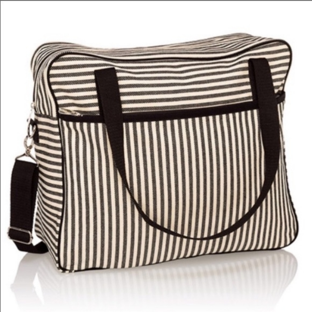 NWT-Away for the Weekender